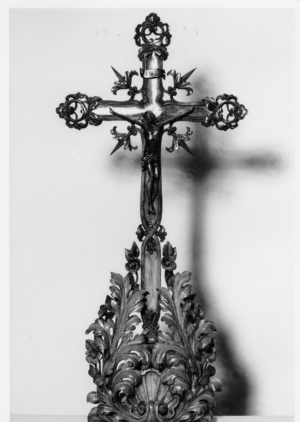 croce d'altare - produzione Italia settentrionale (seconda metà sec. XIX)