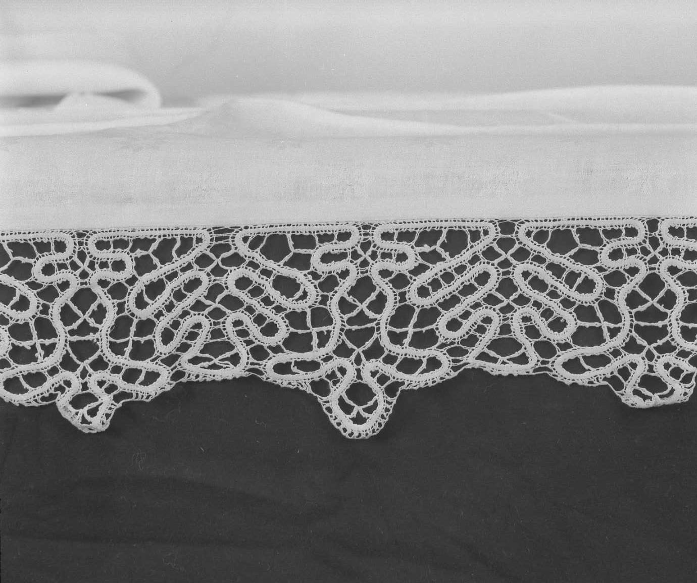 tovaglia d'altare - manifattura bolognese (seconda metà sec. XIX)