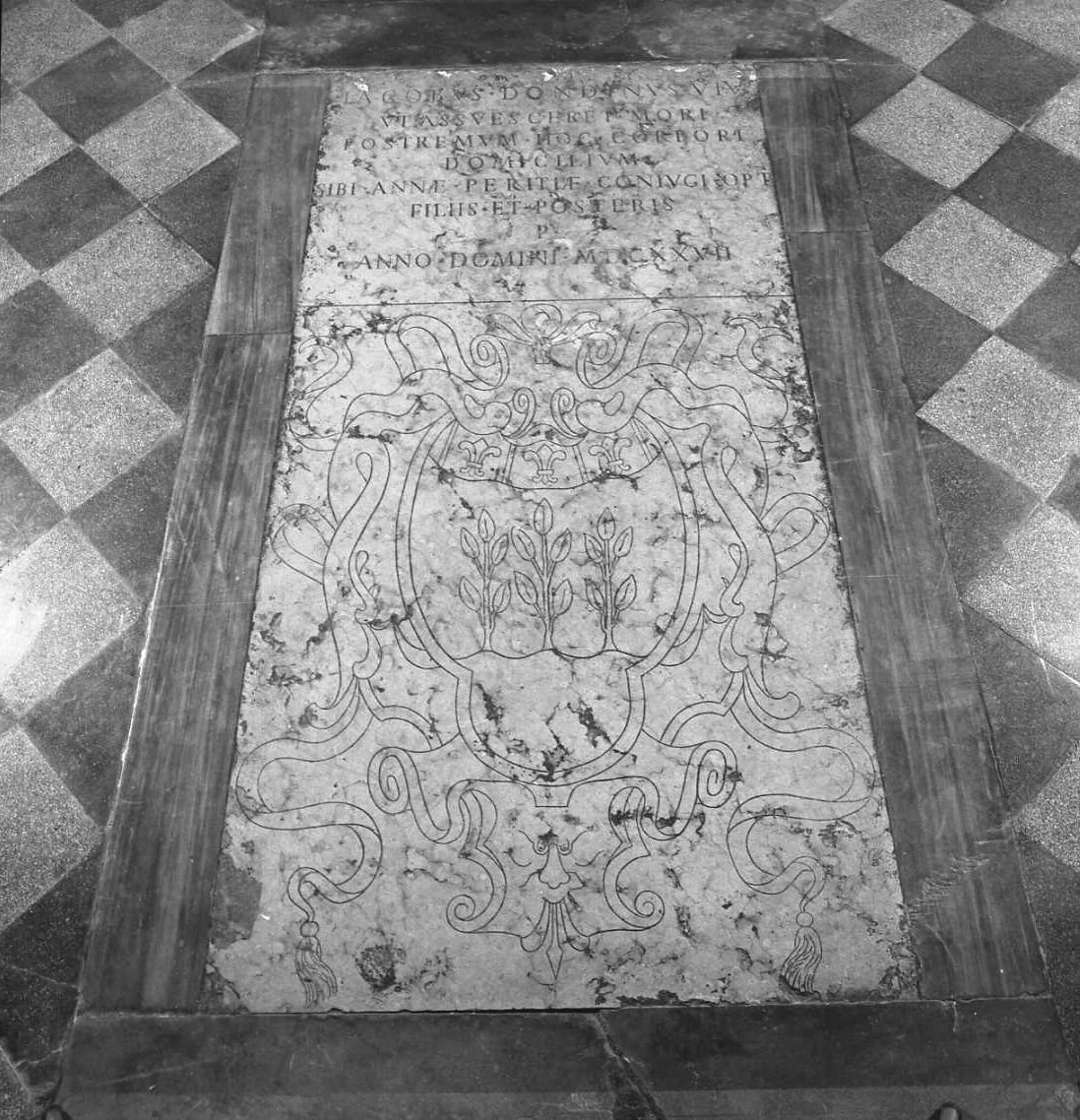 lapide tombale - manifattura Italia centro-settentrionale (secondo quarto sec. XVII)