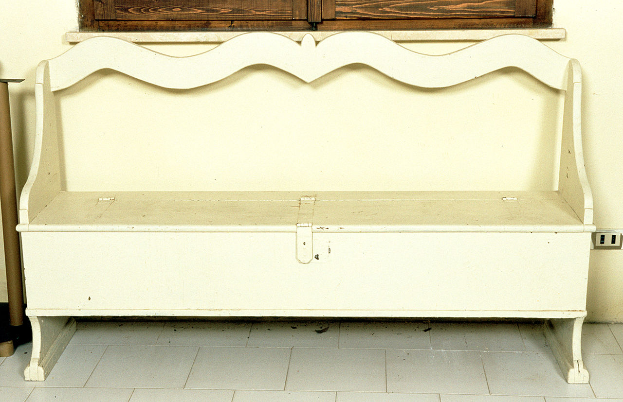 cassapanca, opera isolata - bottega ferrarese (sec. XIX)