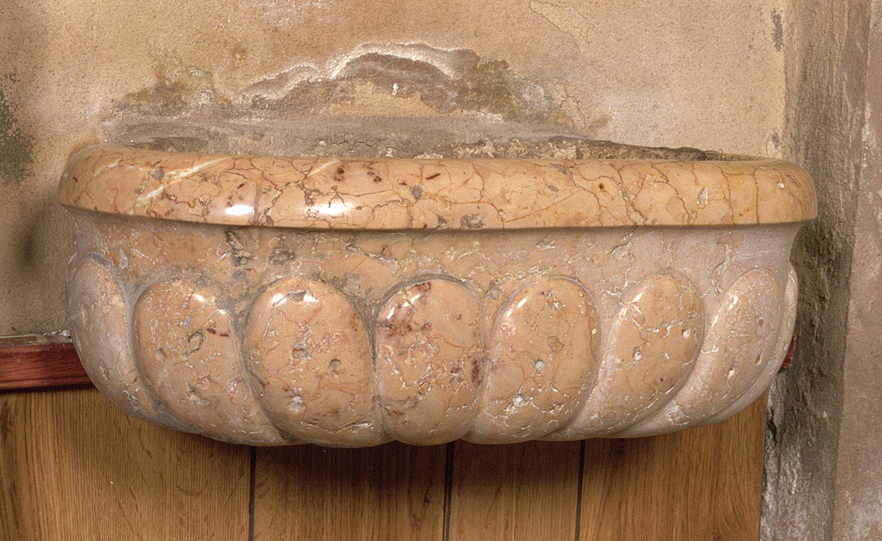 acquasantiera da parete, serie - ambito ferrarese (sec. XVIII)