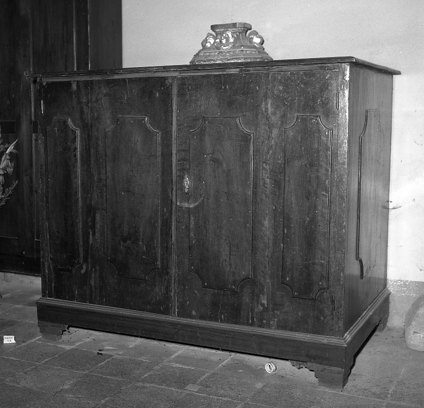 mobile da sacrestia - bottega italiana (sec. XVIII)