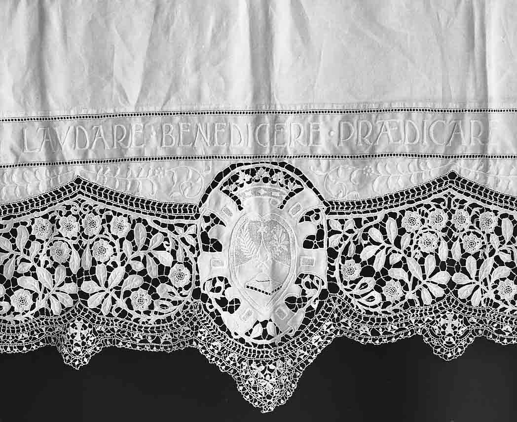tovaglia d'altare - ambito emiliano (primo quarto sec. XX)