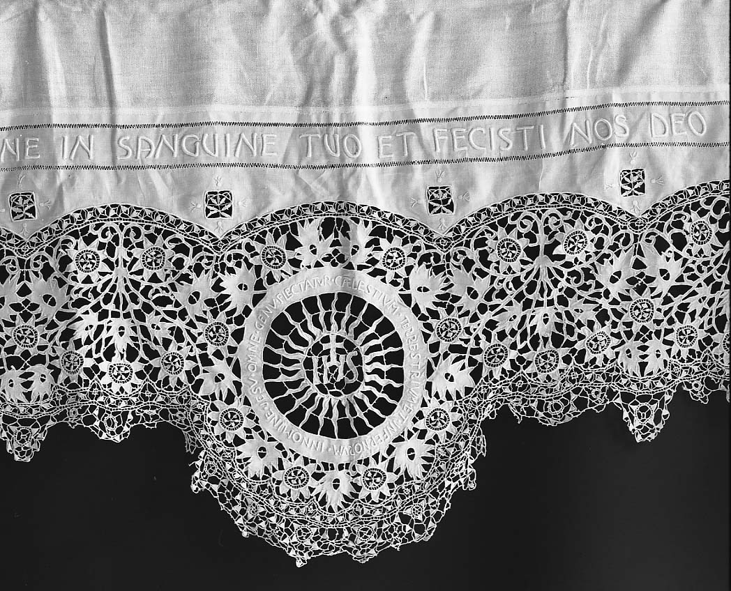 tovaglia d'altare - ambito emiliano (primo quarto sec. XX)