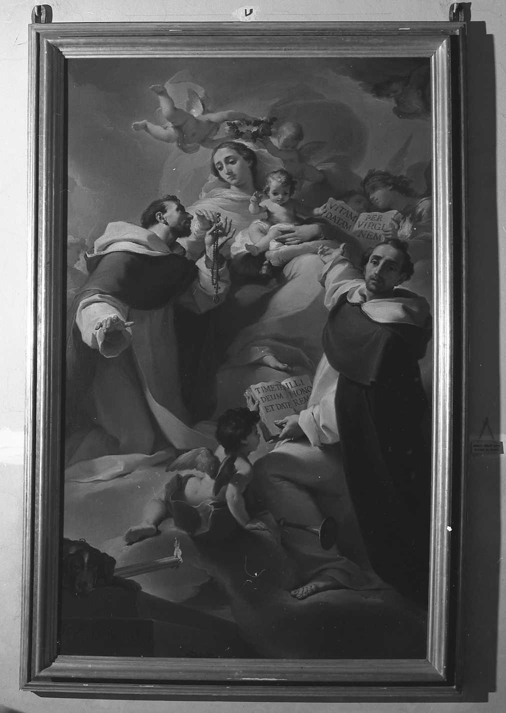 Madonna del Rosario con San Domenico e San Vincenzo Ferrer (dipinto) di Gandolfi Ubaldo (sec. XVIII)