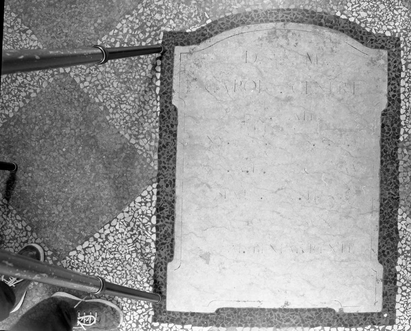 lapide tombale - ambito emiliano (sec. XVII)