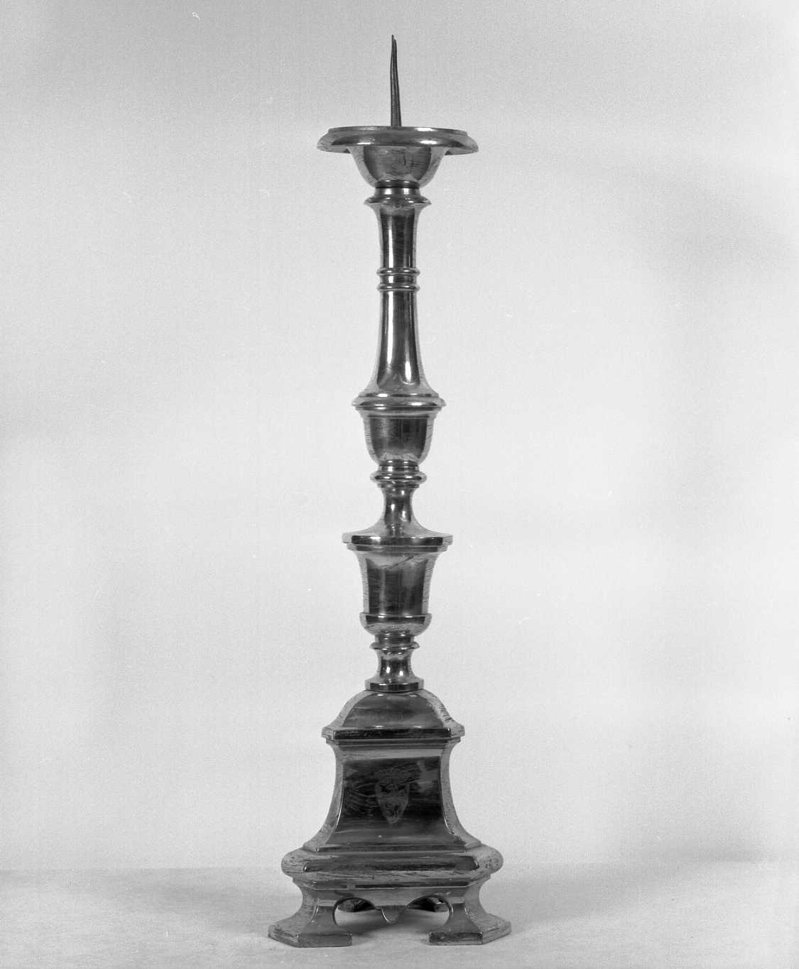 candeliere d'altare - ambito emiliano (secc. XVIII/ XIX)