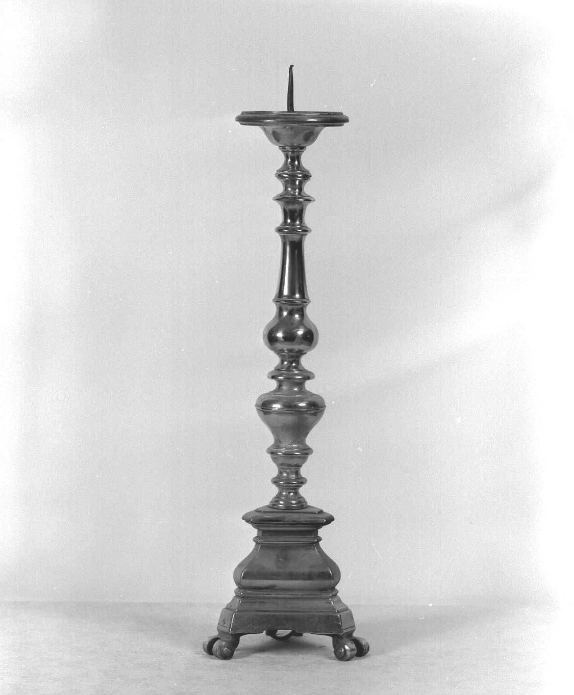 candeliere d'altare - ambito emiliano (sec. XVII)