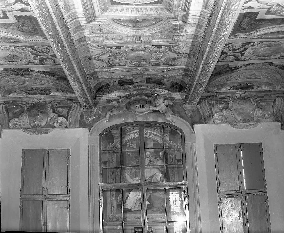 quadratura architettonica; stemmi (decorazione pittorica) di Alboresi Giacomo (sec. XVII)