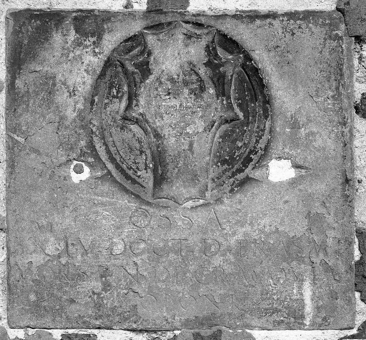 lapide tombale - ambito emiliano (secc. XV/ XVI)