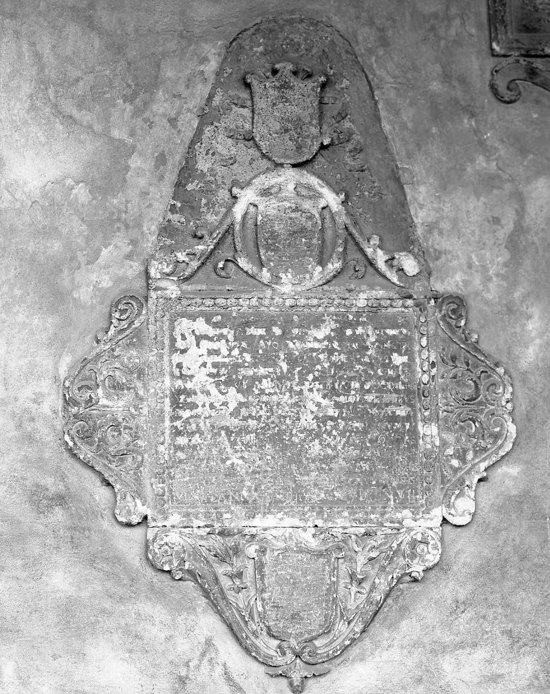 lapide tombale - ambito emiliano (sec. XVI)
