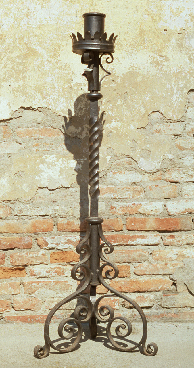 candelabro - bottega italiana (primo quarto sec. XX)