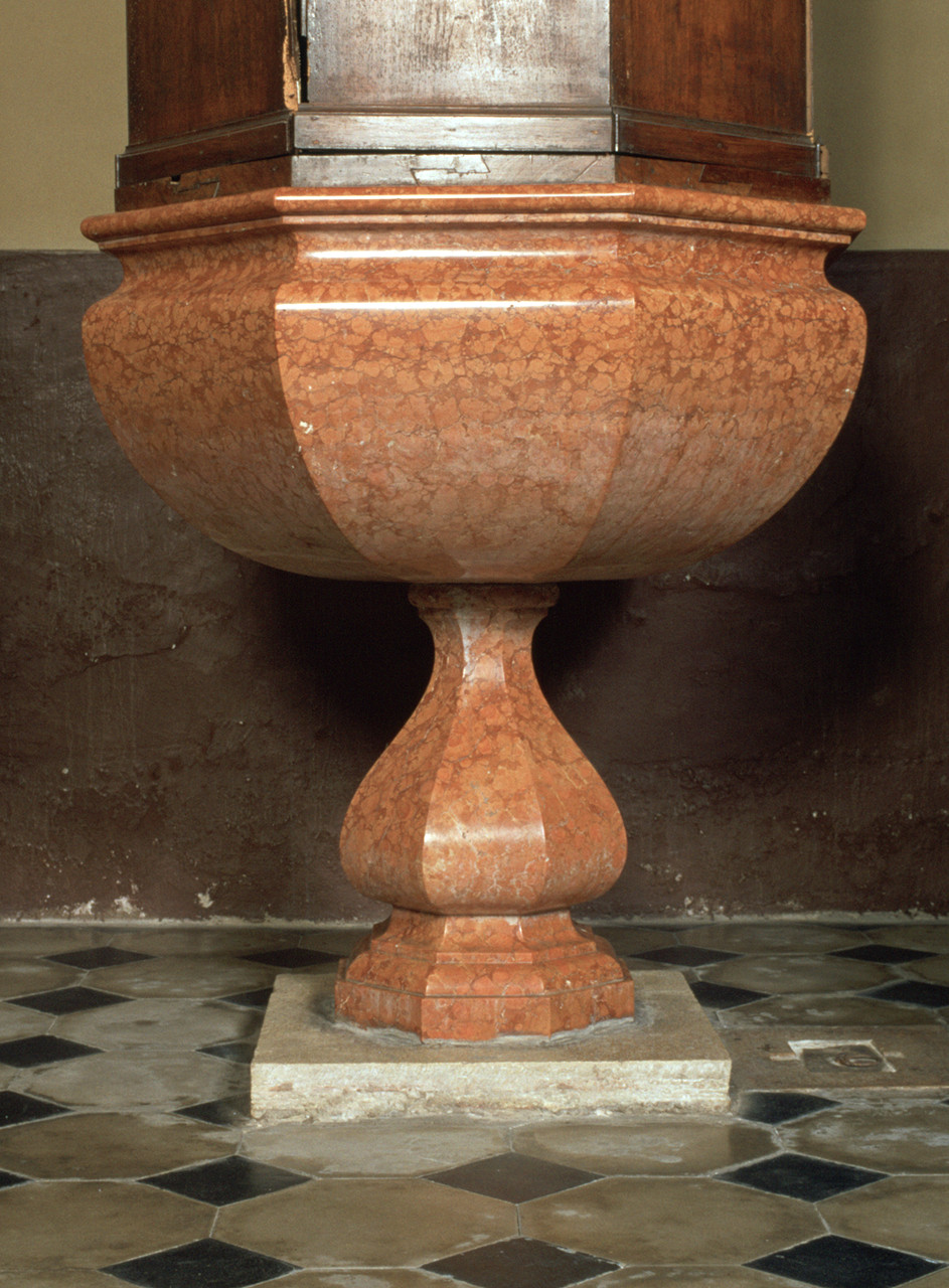 fonte battesimale, elemento d'insieme - bottega ferrarese (sec. XVIII)