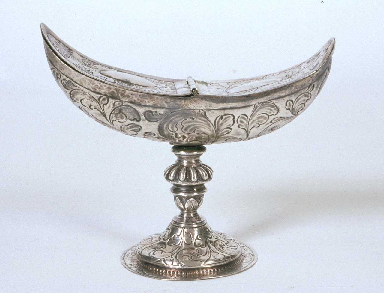 navicella portaincenso, elemento d'insieme - bottega veneziana (secc. XVII/ XVIII)