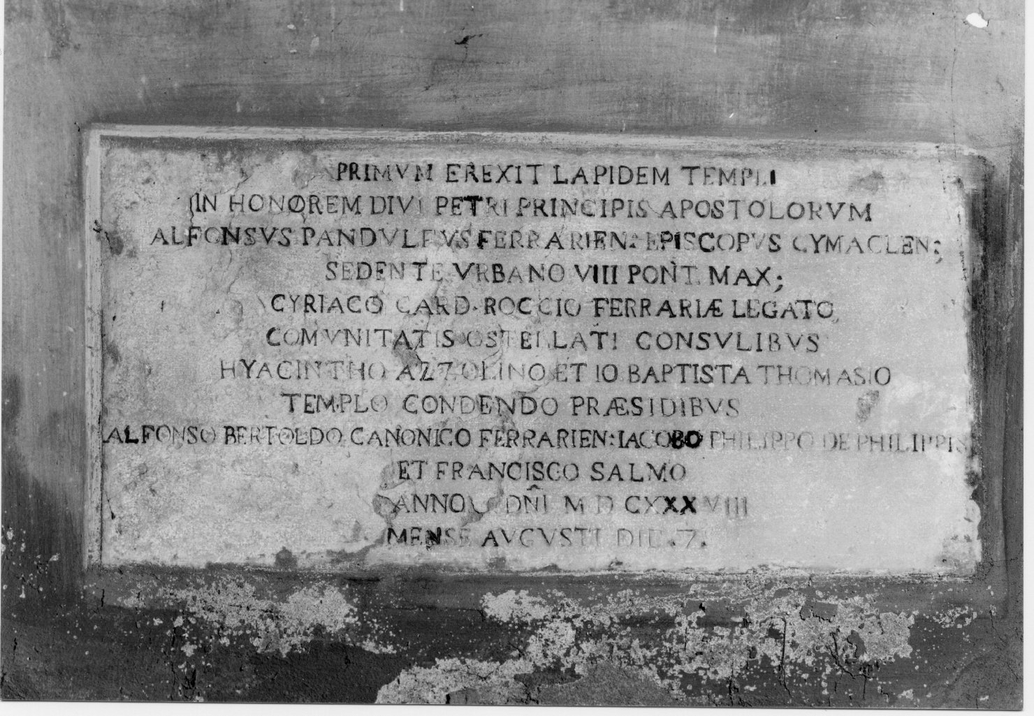 lapide celebrativa - manifattura ferrarese (sec. XVII)