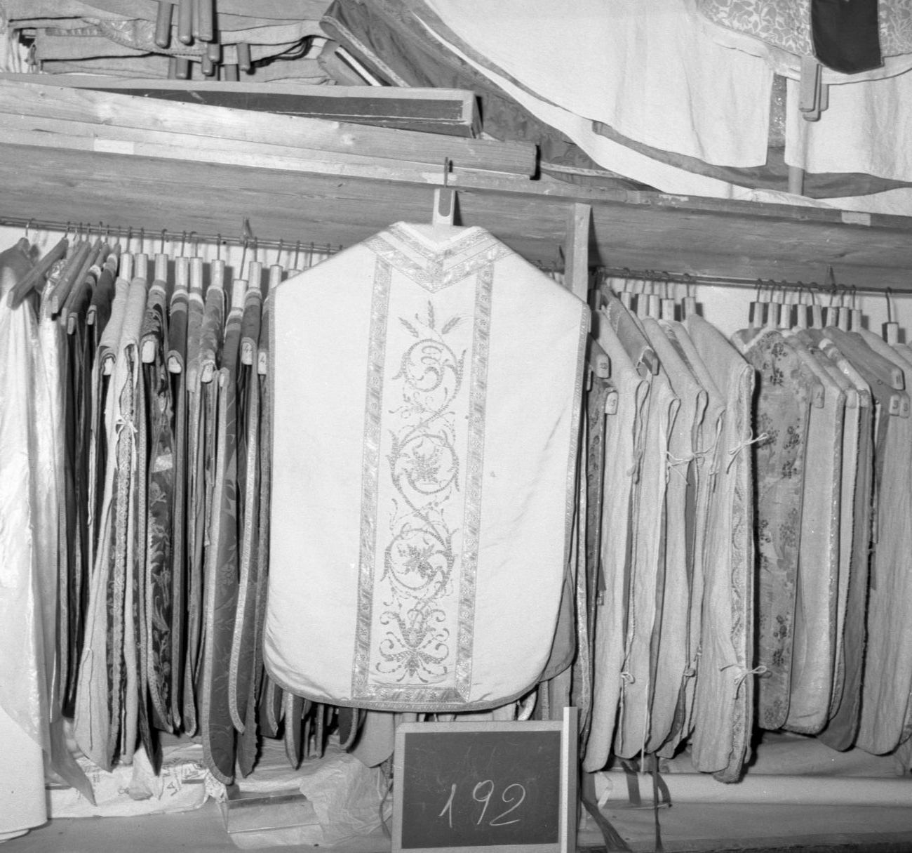 paramento liturgico - manifattura bolognese (secc. XVIII/ XIX)