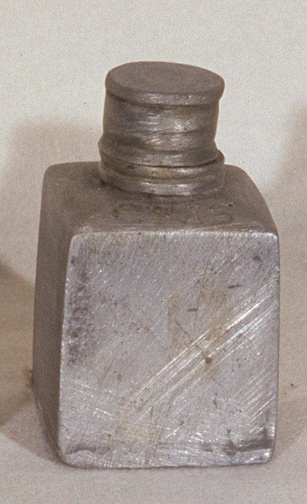 vasetti per oli santi, serie - bottega ferrarese (seconda metà sec. XIX)