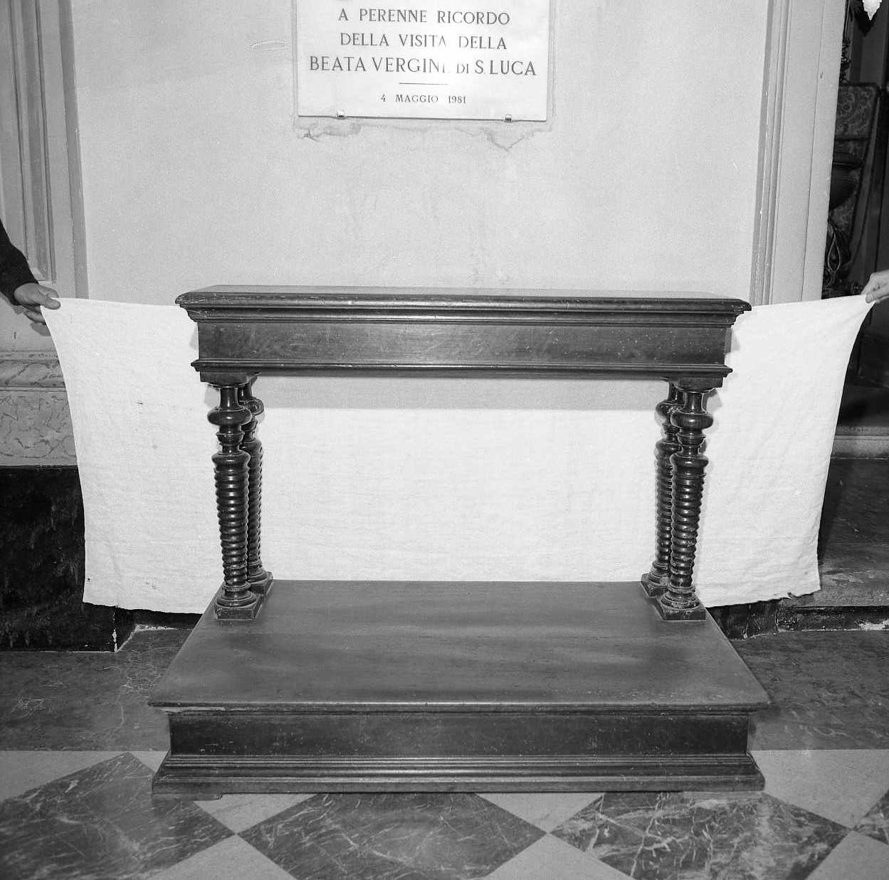 inginocchiatoio, serie - bottega emiliana (sec. XVIII)