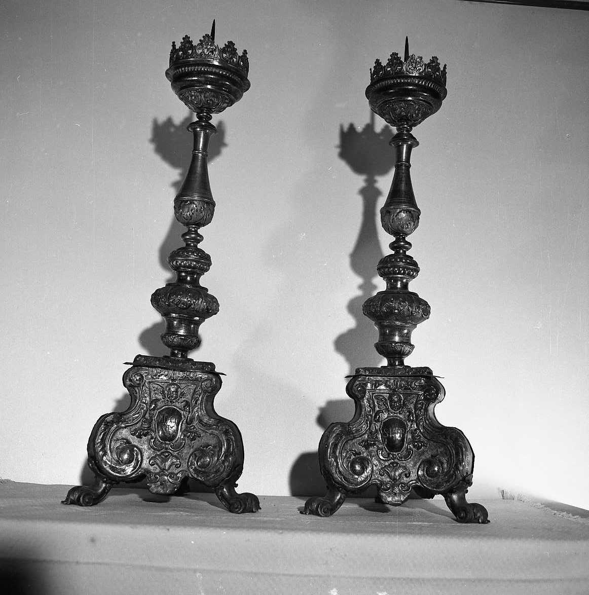 candeliere da chiesa, serie - bottega emiliana (sec. XVIII)