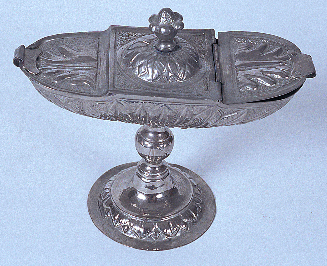 navicella portaincenso, elemento d'insieme - produzione italiana (primo quarto sec. XX)