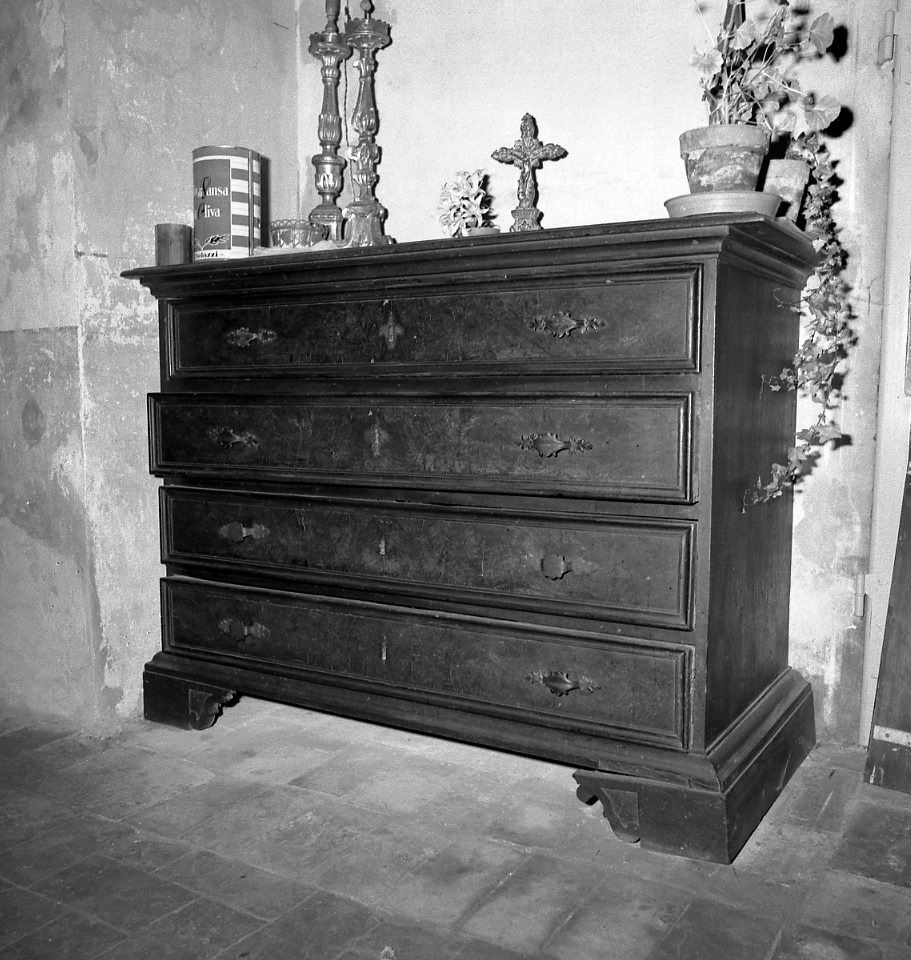 cassettone - bottega emiliano-romagnola (sec. XVIII)