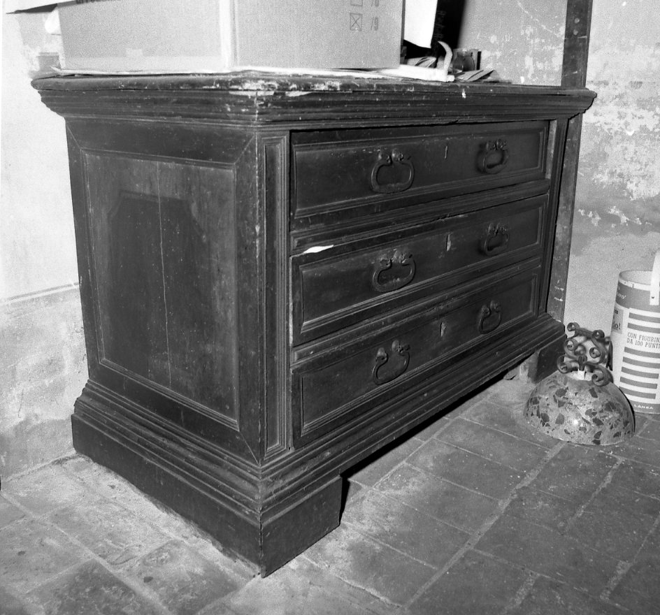 cassettone - bottega emiliano-romagnola (sec. XVIII)