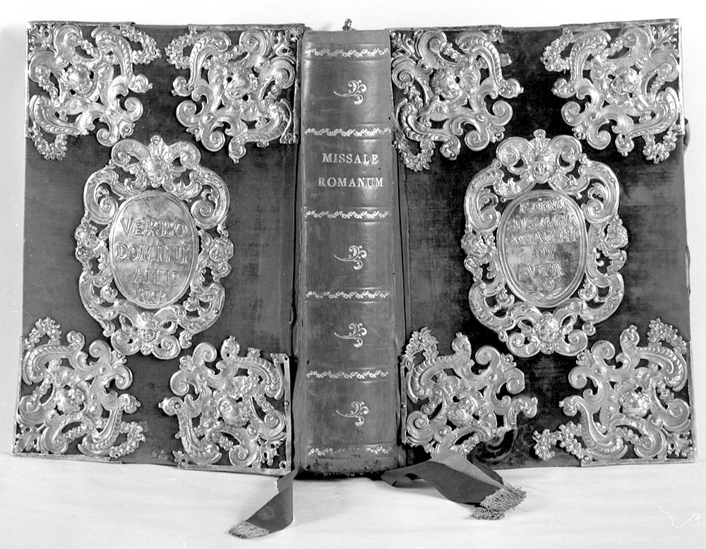 coperta di libro liturgico, opera isolata - manifattura bolognese (sec. XVIII)