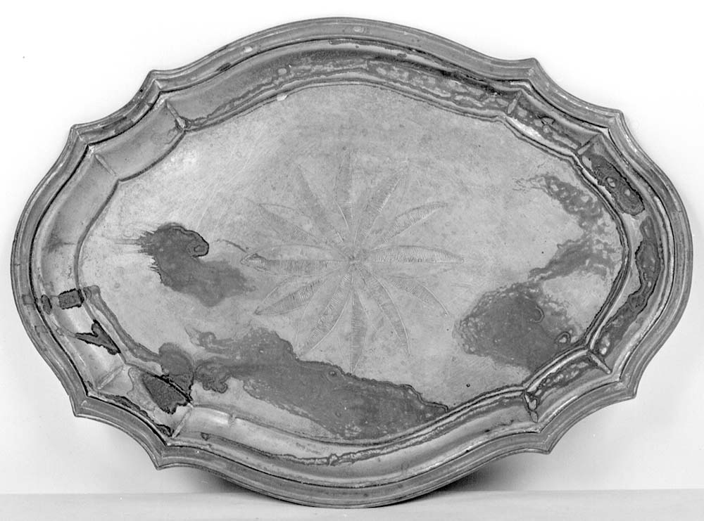 vassoio, opera isolata - manifattura emiliana (seconda metà sec. XIX)