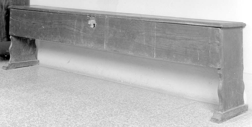 cassapanca, opera isolata - manifattura emiliana (seconda metà sec. XVII)