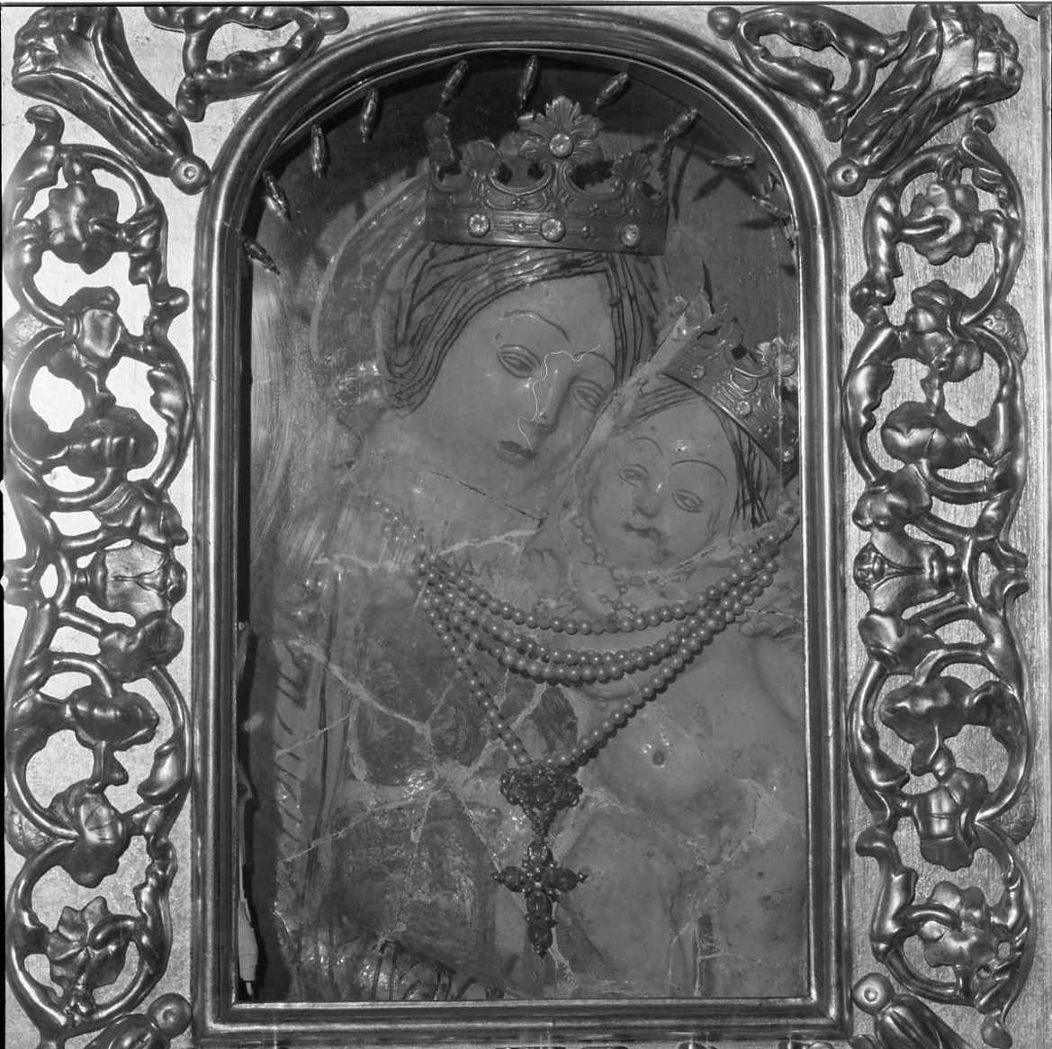 Beata Vergine del Presidio, Madonna con Bambino (rilievo) - bottega faentina (sec. XVI)