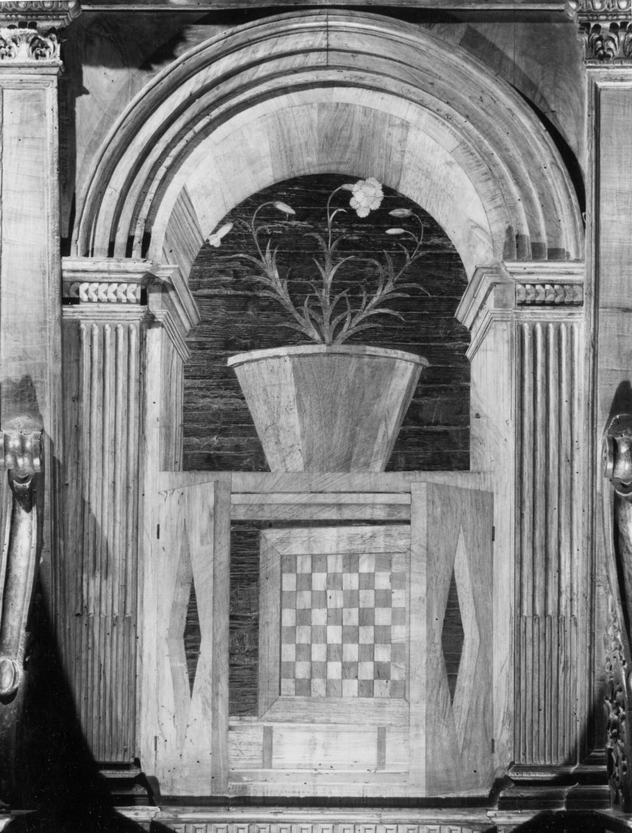 natura morta con scacchiera e libro (decorazione a intarsio, elemento d'insieme) di Sacca Paolo (sec. XVI)