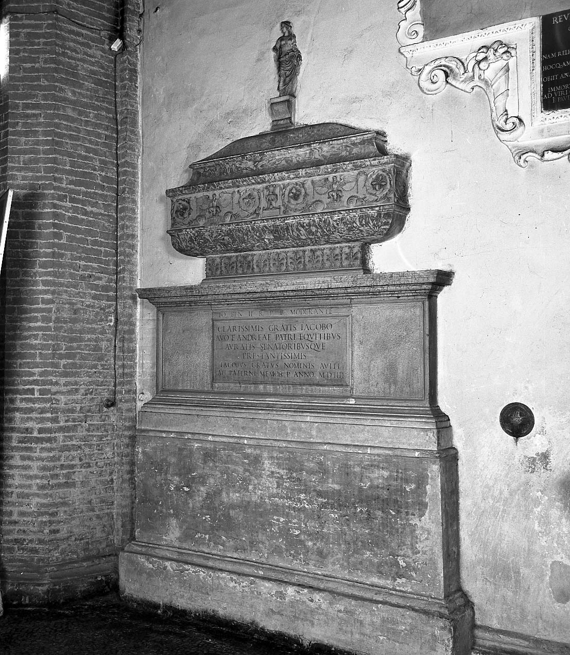 monumento funebre - manifattura emiliana (sec. XVI)