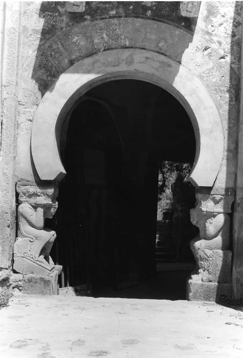 telamone (scultura, complesso decorativo) - ambito padano (prima metà sec. XII)