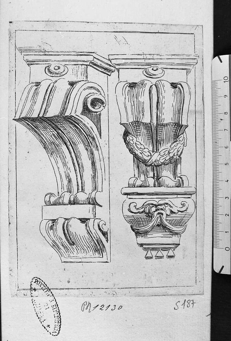 Due capitelli, quello a destra con festone (stampa) di Santi Domenico detto Mengazzino (sec. XVII)