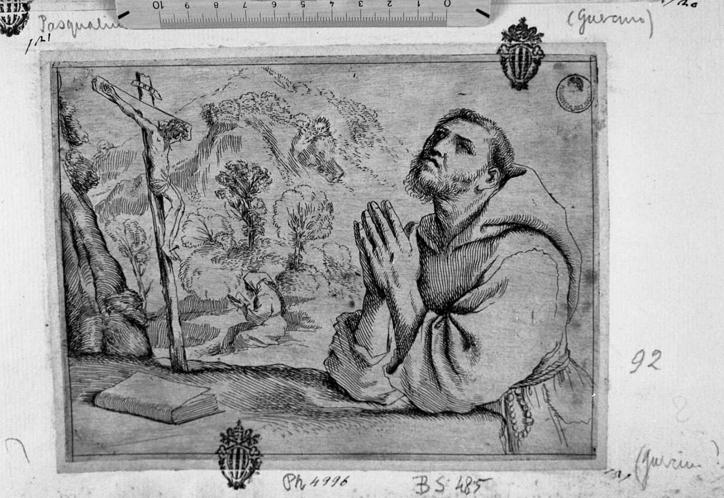 san Francesco d'Assisi in preghiera davanti alla croce (stampa) di Barbieri Giovanni Francesco detto Guercino - ambito emiliano (sec. XVII)