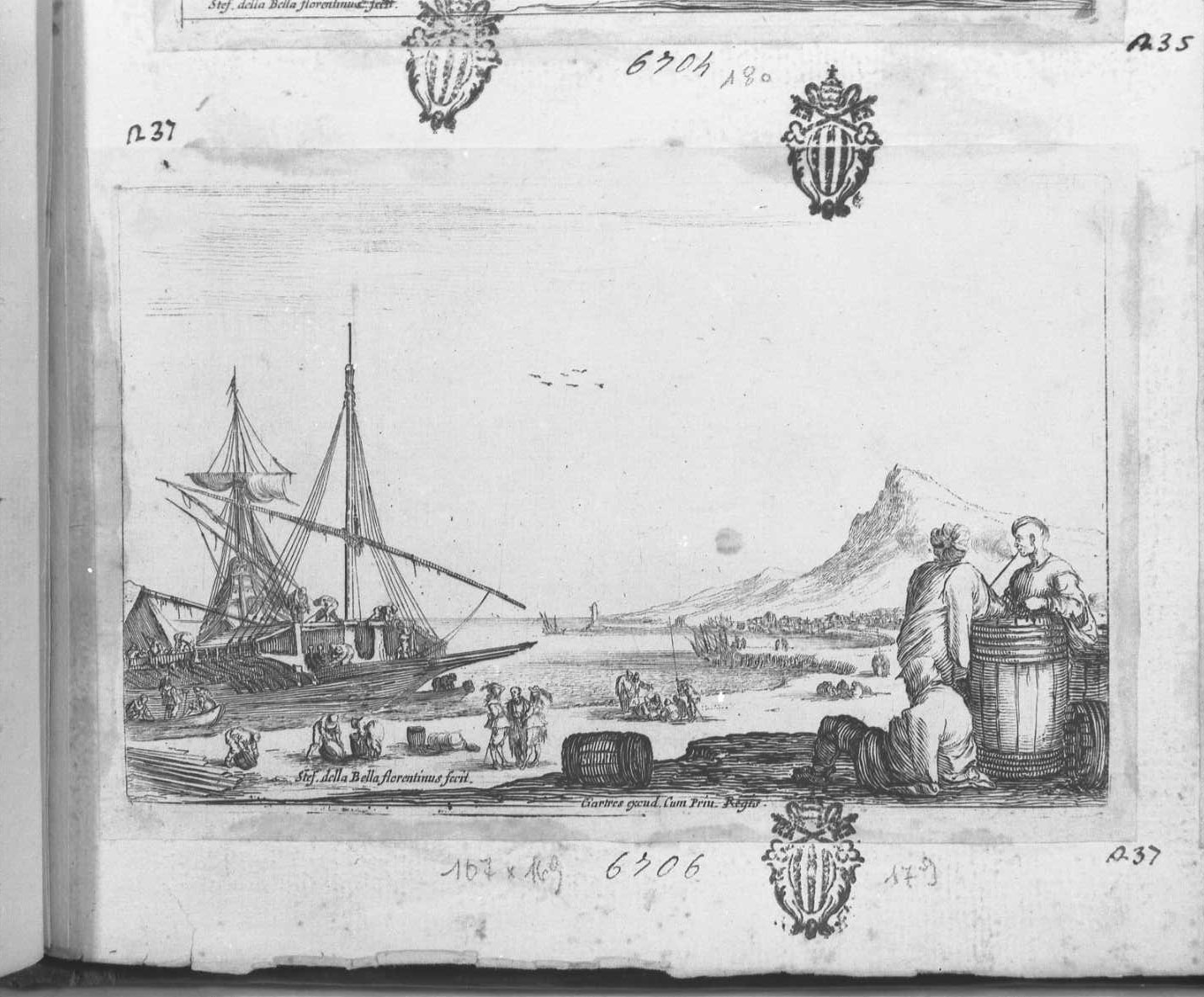 Varie figure: due marinai presso una botte di fronte al porto, figure (stampa tagliata) di Della Bella Stefano (sec. XVII)