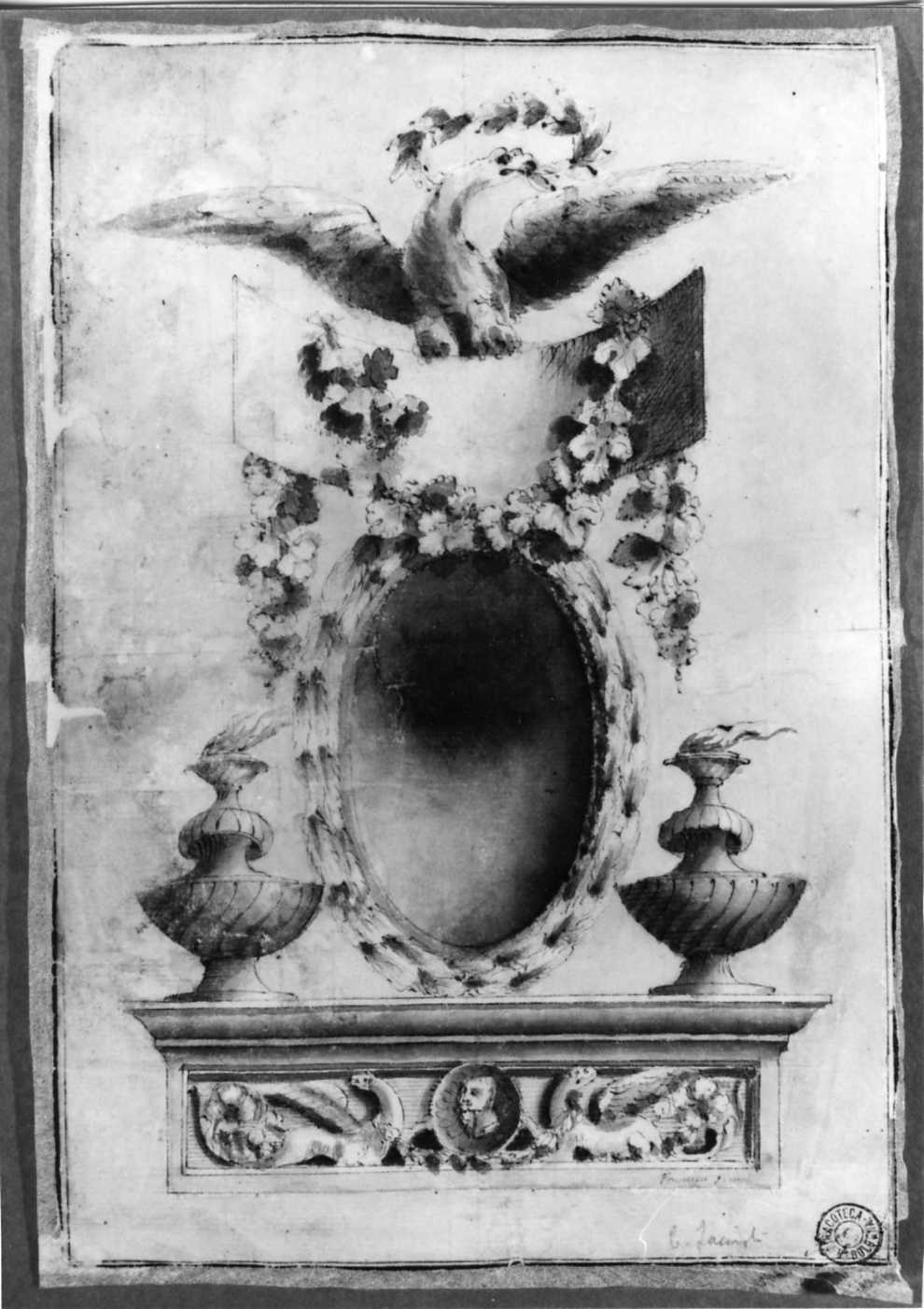 specchio decorato con un'aquila sopra e due lampade ai lati sopra una mensola (disegno, opera isolata) di Pinna Francesco (attribuito) (fine/inizio secc. XVI/ XVII)