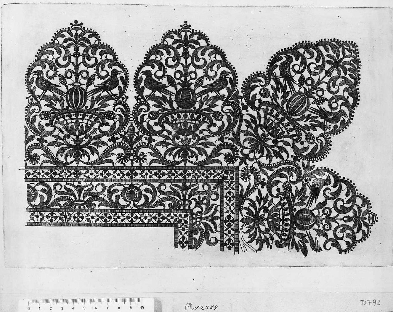 Operetta d'intagliati lavori: un merletto a fiorami con uccelli, libro (stampa tagliata) di Danieli Bartolomeo (prima metà sec. XVII)