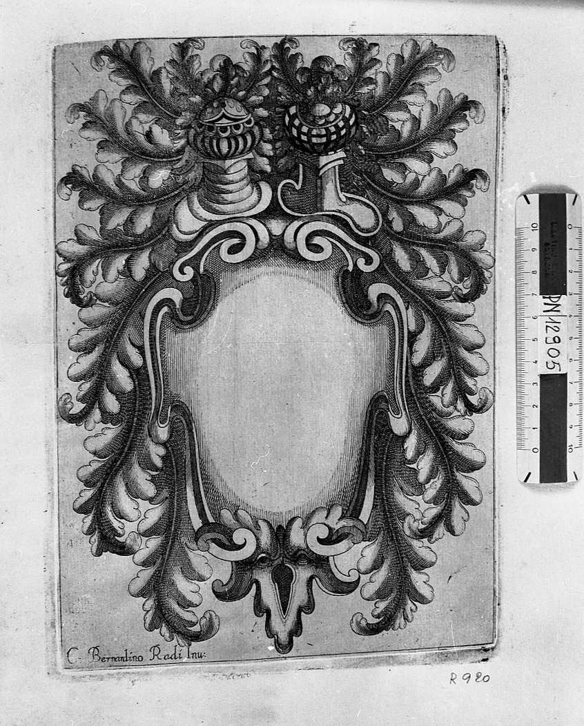Scudetto per stemma ornato a fogliame con due elmi, stemma (stampa smarginata) di Radi Bernardino (sec. XVII)