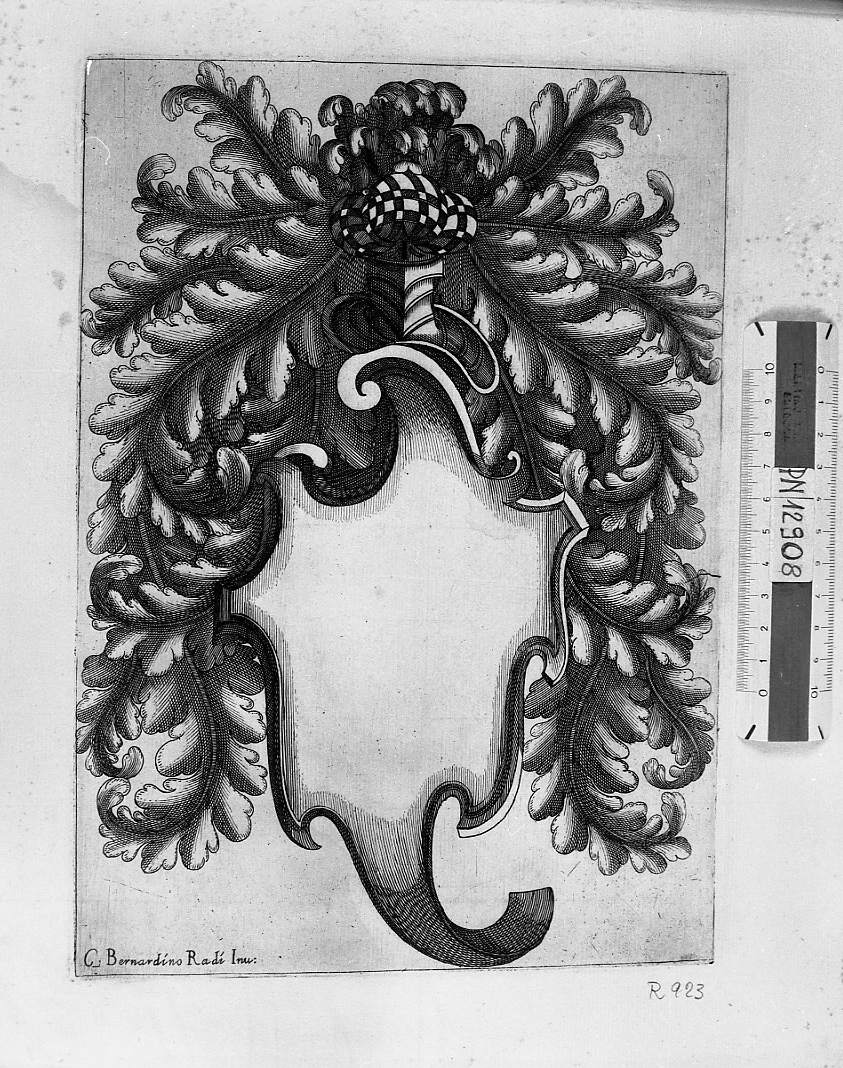 Scudetto per stemma ornato a fogliame con elmo, stemma (stampa smarginata) di Radi Bernardino (sec. XVII)
