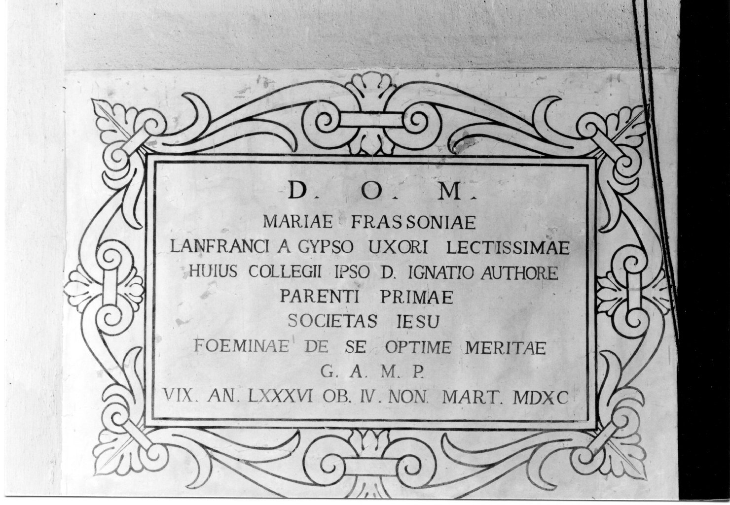 lapide tombale - manifattura ferrarese (sec. XVI)