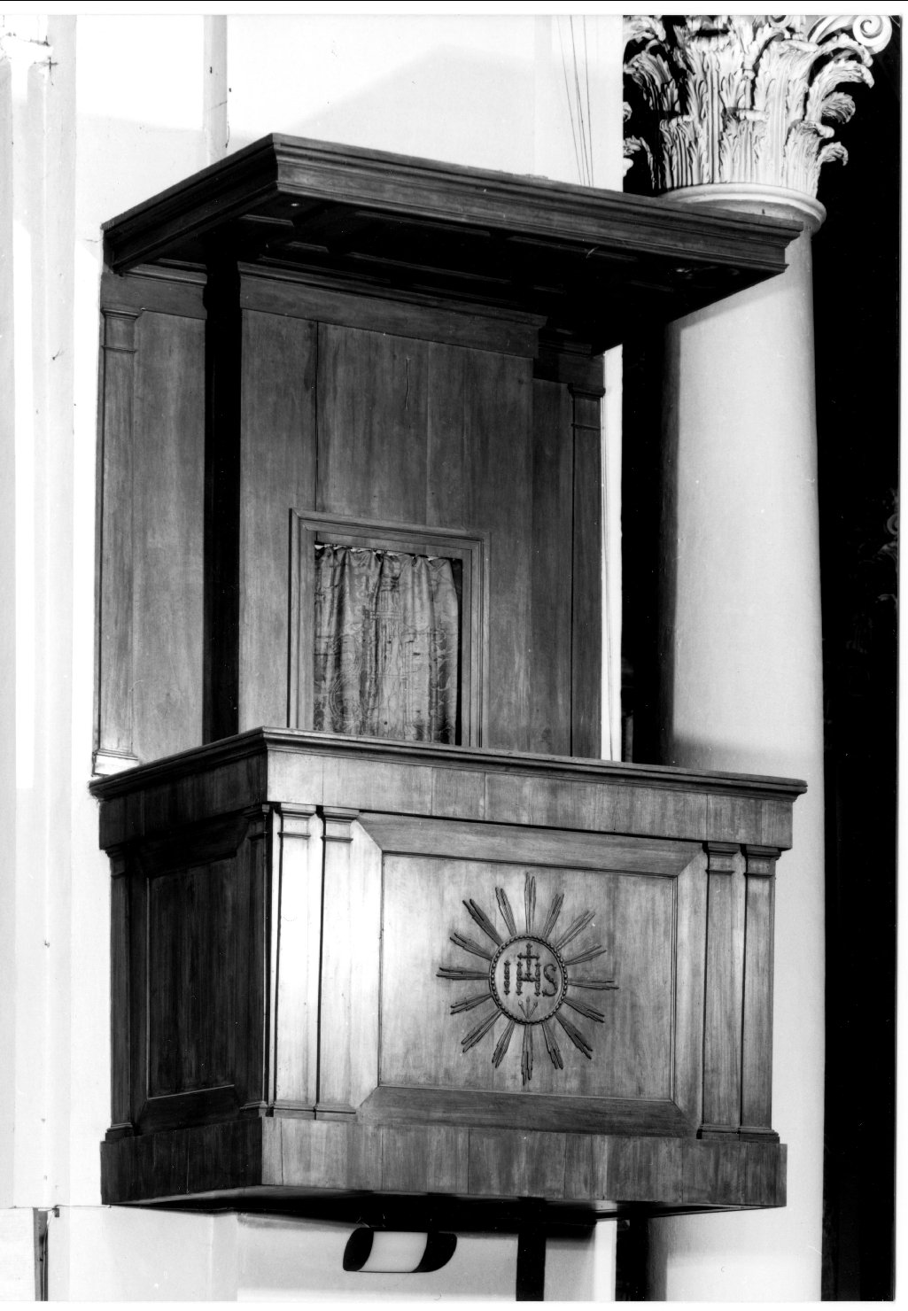 pulpito - manifattura ferrarese (primo quarto sec. XX)