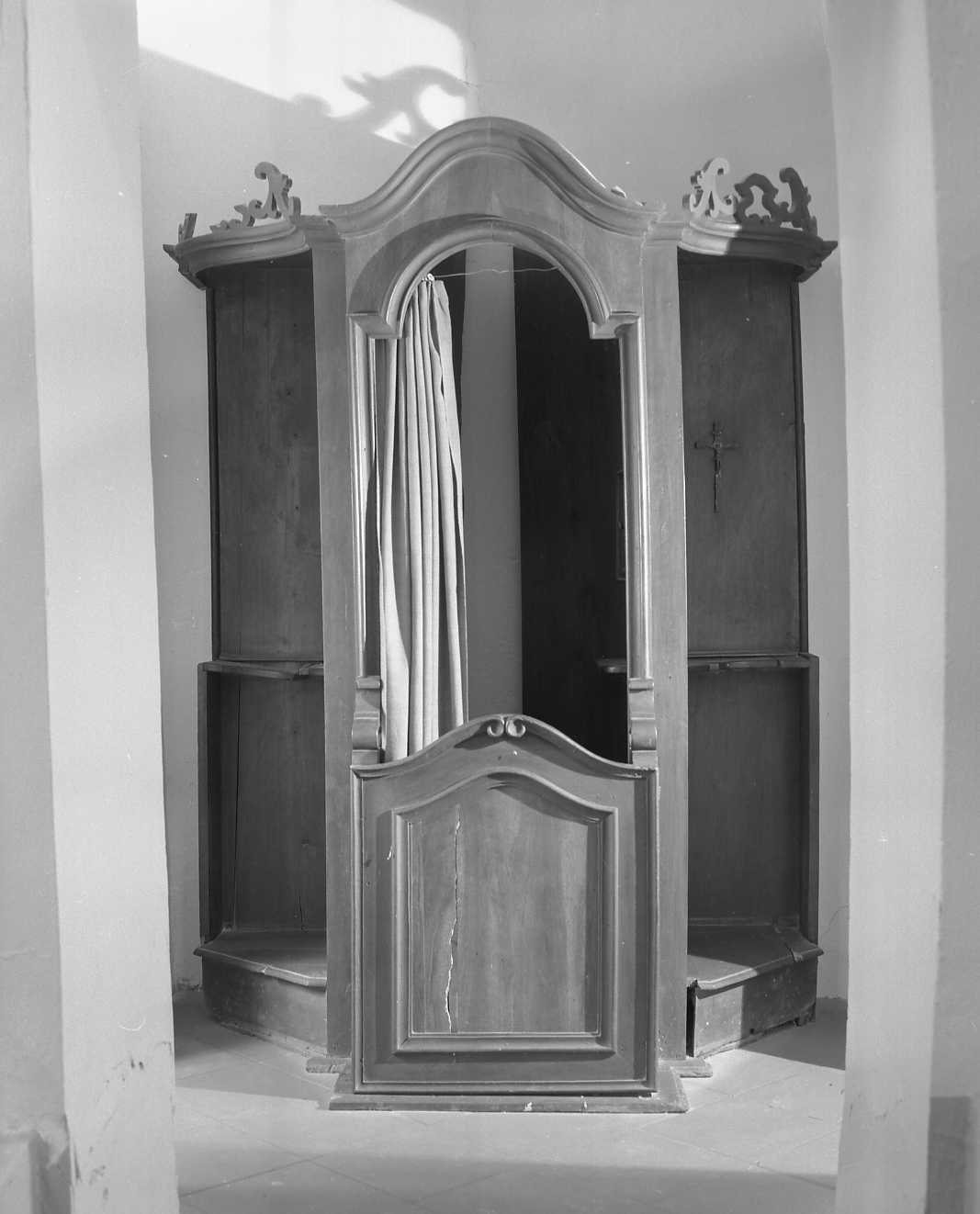 confessionale - bottega emiliana (sec. XIX)