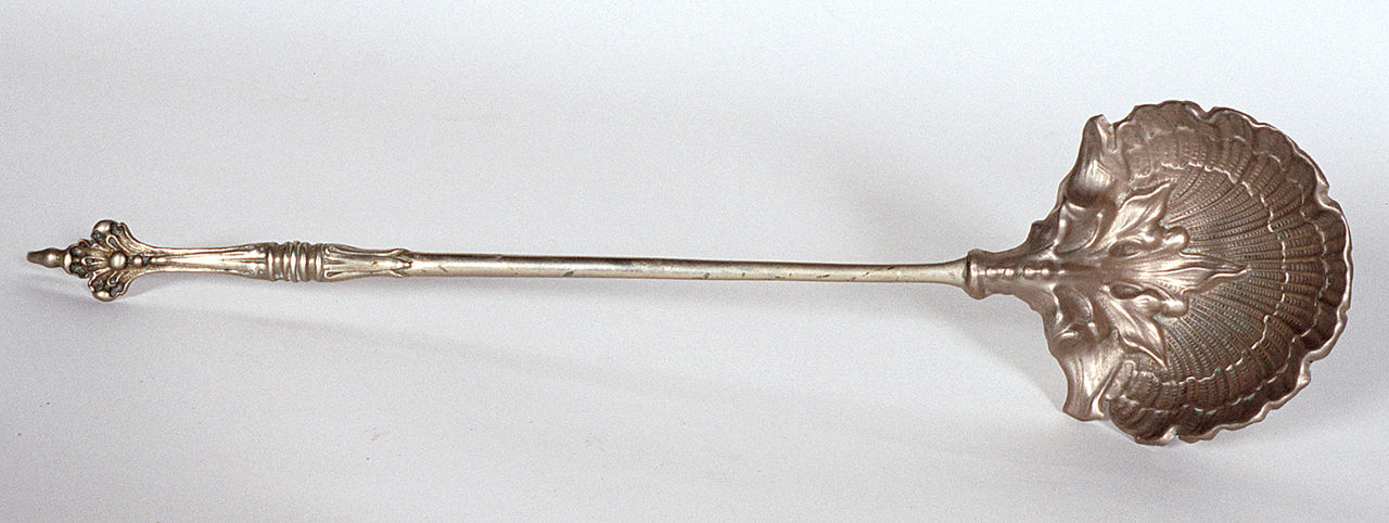 mestolo battesimale - manifattura italiana (primo quarto sec. XX)