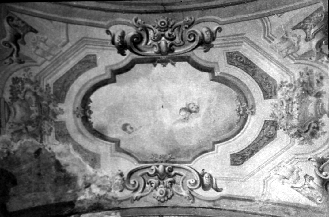 veduta di cielo con cherubini e vasi di fiori su architetture (decorazione pittorica) di Aldovrandini Mauro (secondo quarto sec. XVIII)