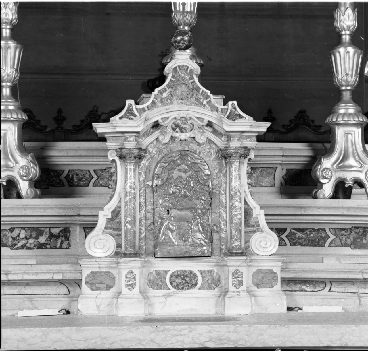 tabernacolo - a frontale architettonico, elemento d'insieme di Sivieri Ippolito padre, Renato Giuseppe, padre (sec. XVIII)