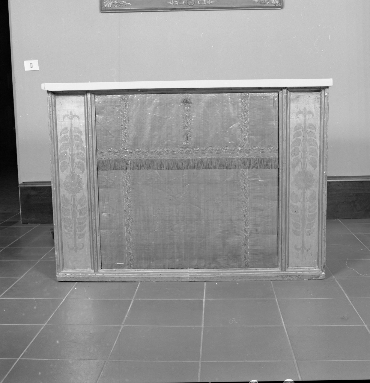 paliotto - a pannello piano - manifattura ferrarese (inizio sec. XX)