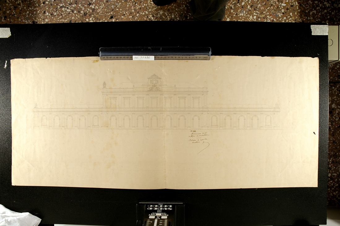 prospetto di grande edificio con ali laterali (disegno) di Faccioli Raffaele (attribuito) (seconda metà sec. XIX)