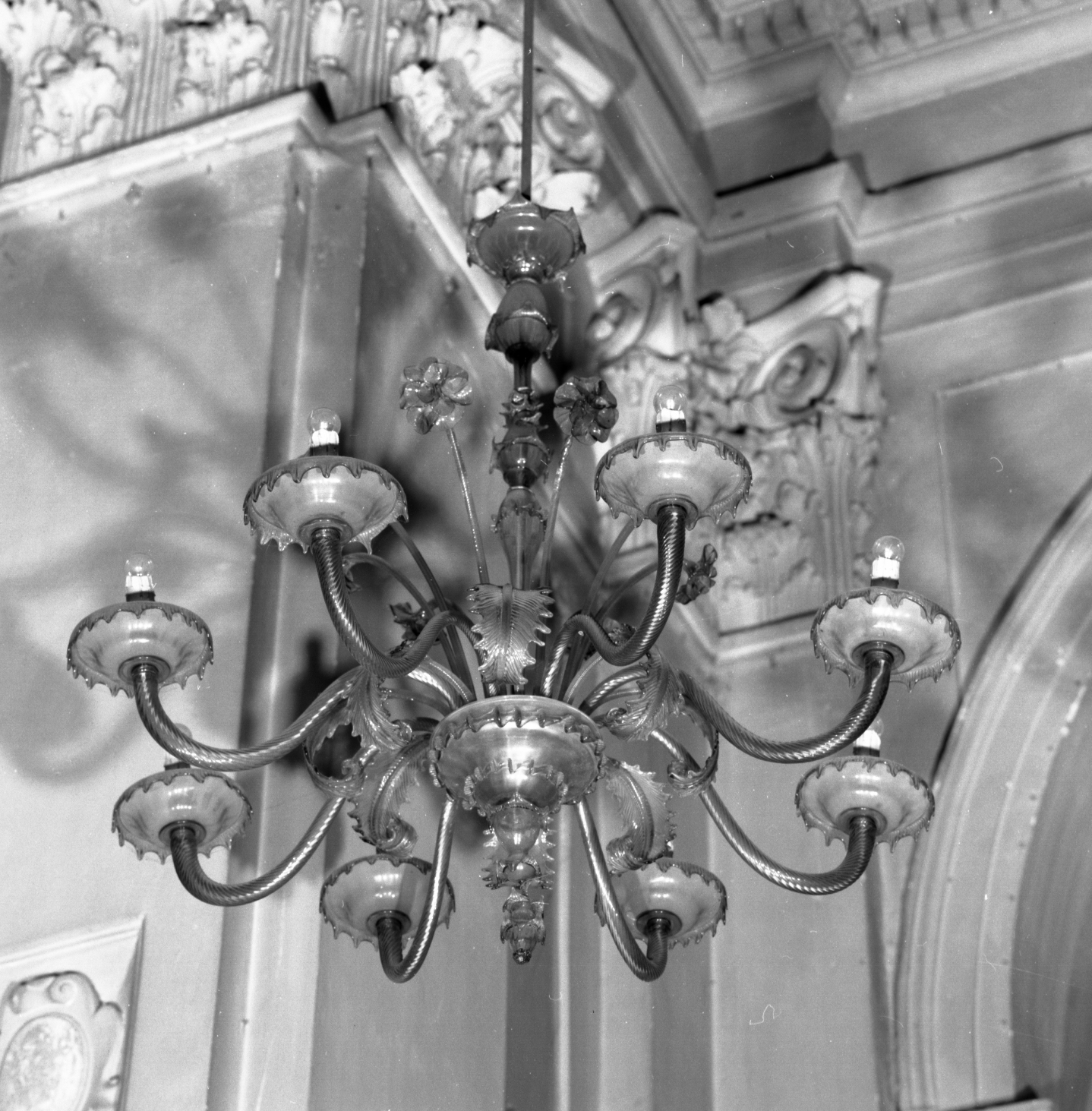 lampadario da chiesa, serie - manifattura di Murano (sec. XVIII)