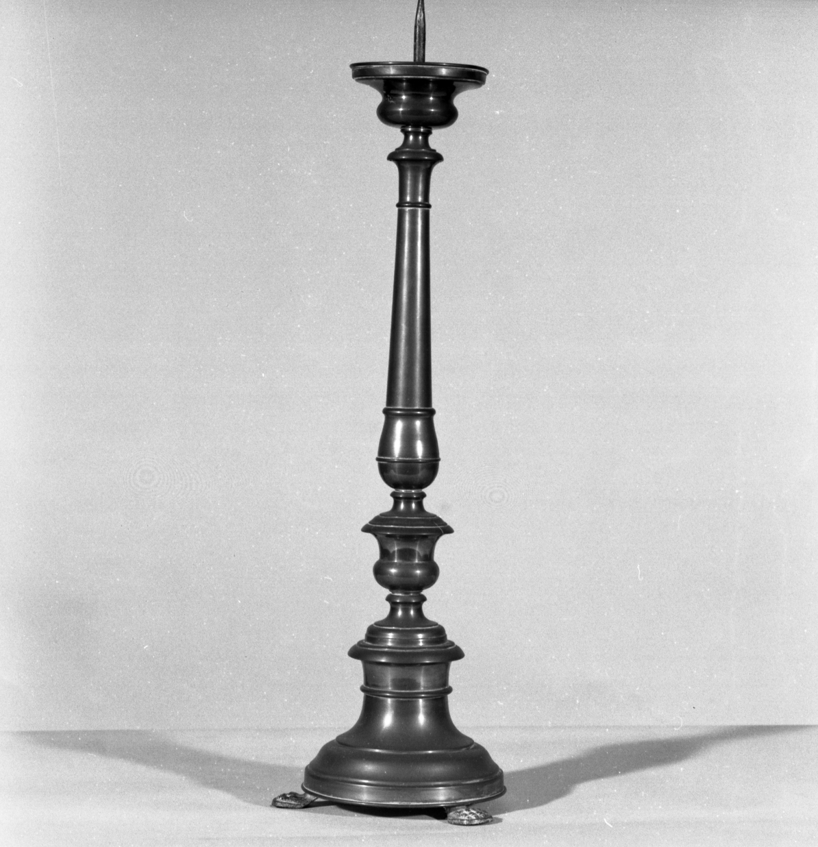 candeliere d'altare, serie - produzione italiana (sec. XIX)